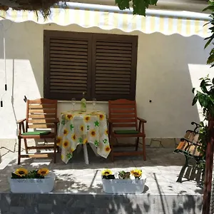 apartman-manuela.primorje-gorskikotar.com/